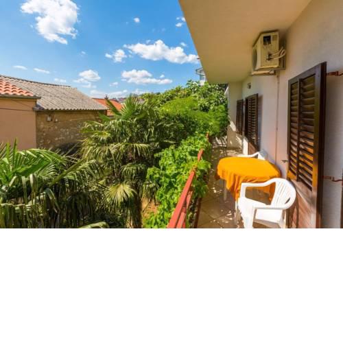 Apartments in Selce 39190