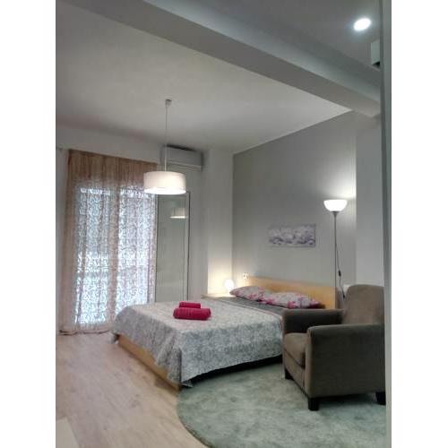 Apartments in the center near the railway station, 100 meters from the metro