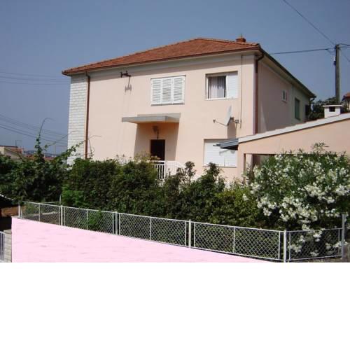 Apartments Ivo