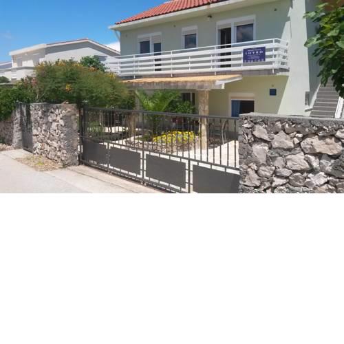 Apartments Lanterna Ražanac
