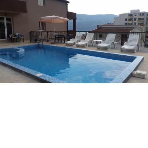 Apartments Lav Costas