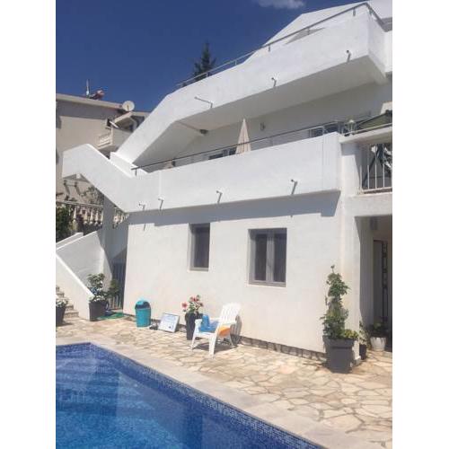 Apartments Ljiljana