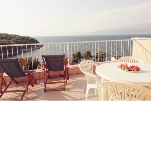 Apartments Ljubica close to the beach