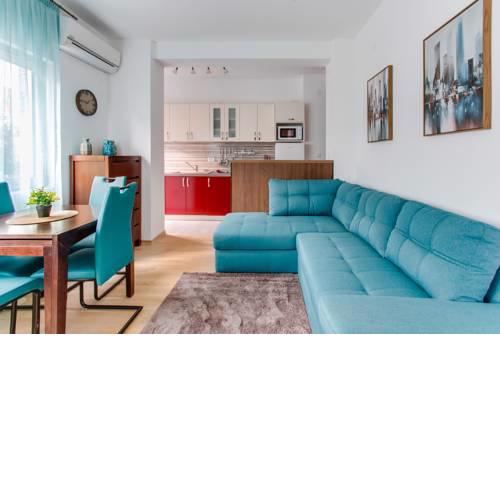 Apartments LORA 13.Jula, 15