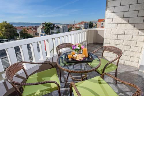 Apartments LoveRich