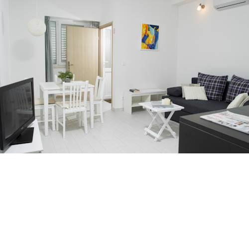 Apartments Luka