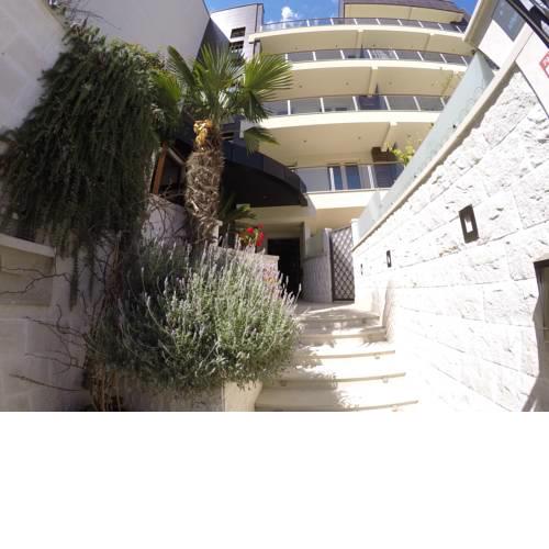 Apartments M Palace