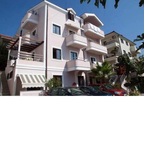 Apartments Maslina