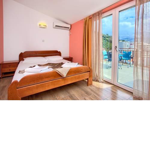 Apartments Mazarak