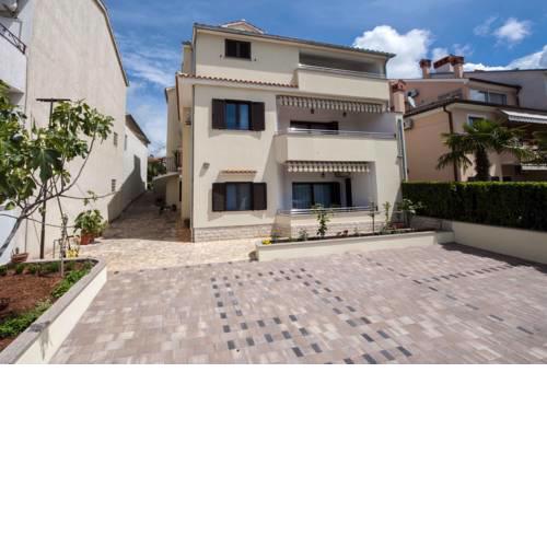Apartments Milena