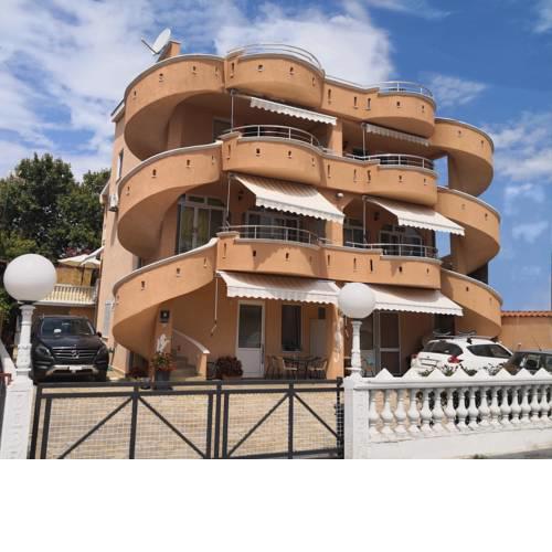 Apartments Montenegrina