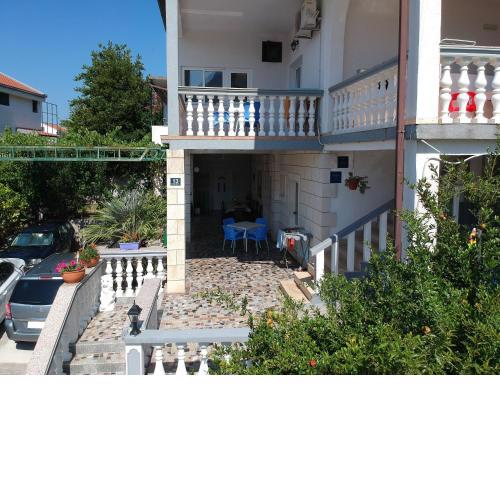 Apartments Ostrog