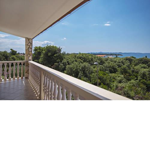 Apartments Petrčane Welcome