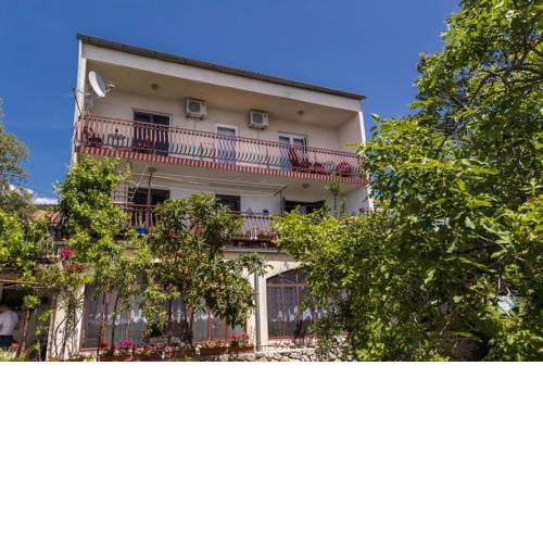 Apartments Raif