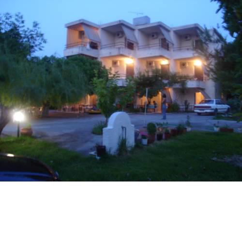 Apartments Skardoutsou