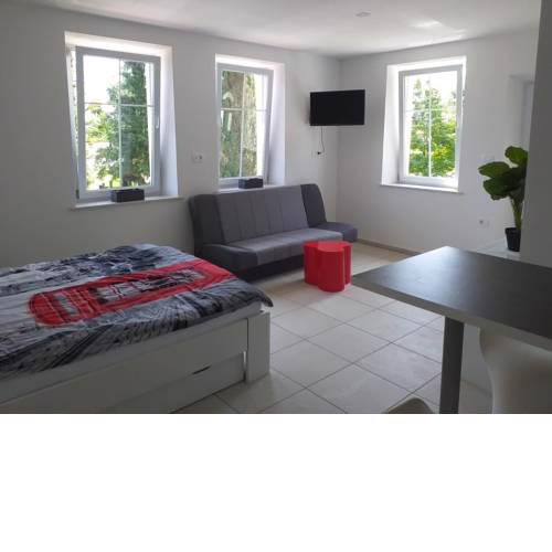 Apartments & studio - Peter Pan (Marolt)
