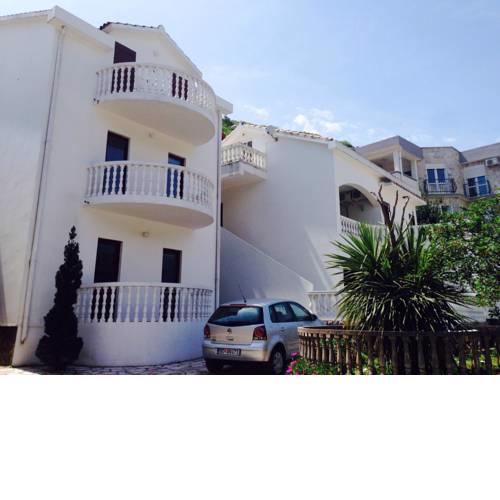 Apartments Svorcan