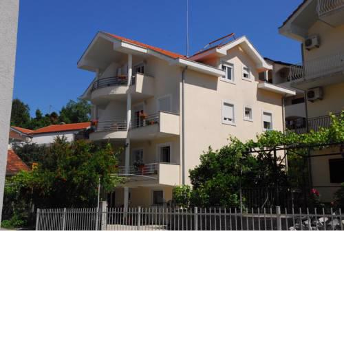 Apartments Teodo