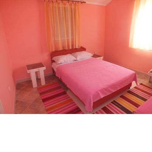 Apartments Trsteno