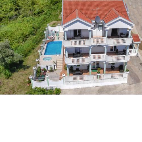 Apartments Villa Happy