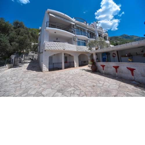 Apartments Villa Milan