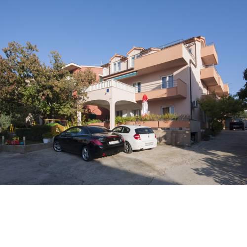 Apartments Vinka 583