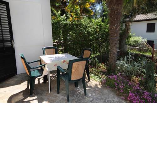Apartments with a parking space Artatore (Losinj) - 5377