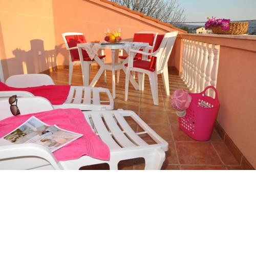 Apartments with a parking space Barbat (Rab) - 15459