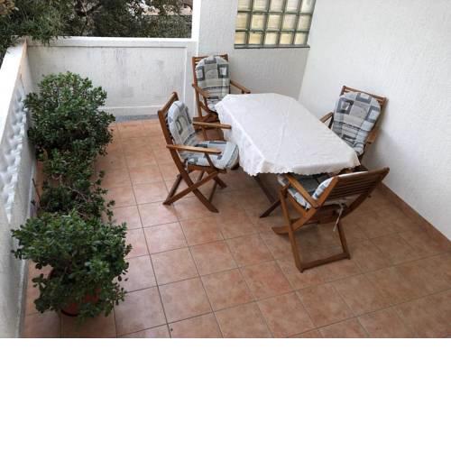 Apartments with a parking space Barbat (Rab) - 16723