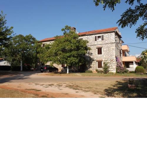 Apartments with a parking space Barici (Umag) - 7003