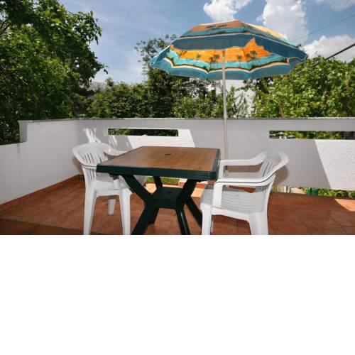 Apartments with a parking space Baska (Krk) - 5411