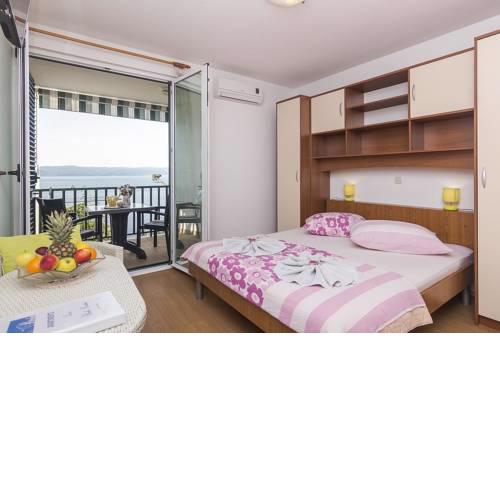 Apartments with a parking space Brela (Makarska) - 11687