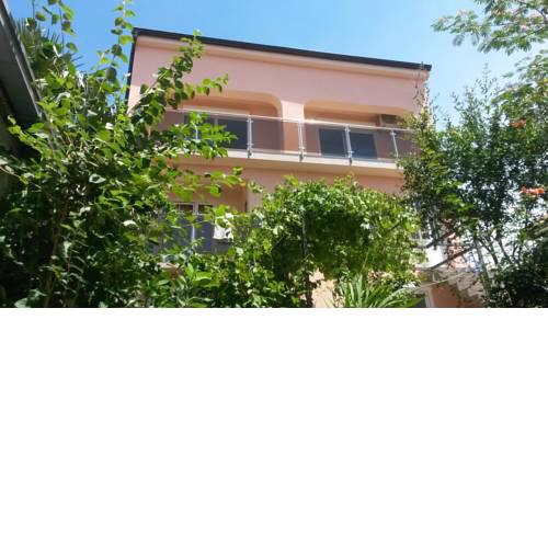 Apartments with a parking space Crikvenica - 11247