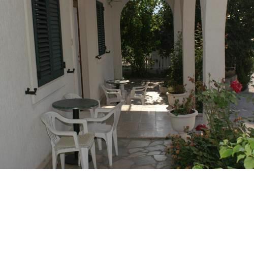Apartments with a parking space Duce (Omis) - 2801