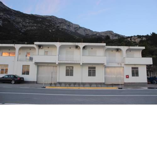 Apartments with a parking space Gradac (Makarska) - 15628