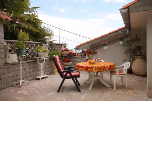 Apartments with a parking space Icici (Opatija) - 7822