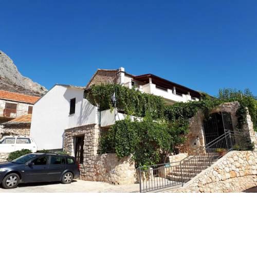 Apartments with a parking space Ivan Dolac (Hvar) - 8753