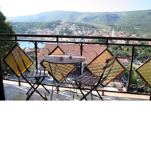 Apartments with a parking space Jelsa (Hvar) - 4595