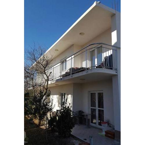 Apartments with a parking space Kastel Stafilic (Kastela) - 11776