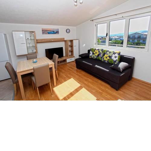 Apartments with a parking space Kastel Stari (Kastela) - 11571