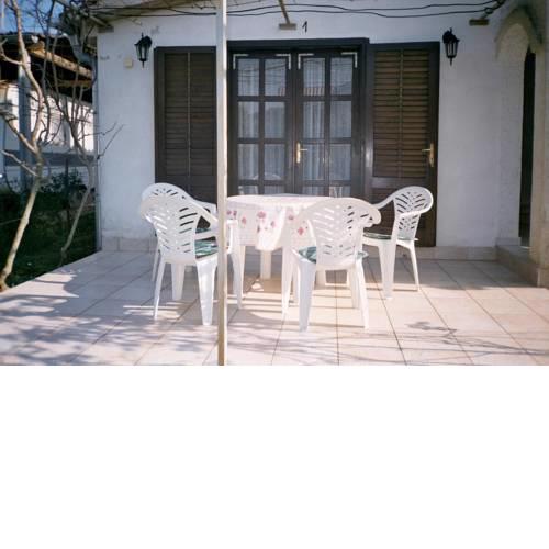 Apartments with a parking space Kavran (Marcana) - 14109