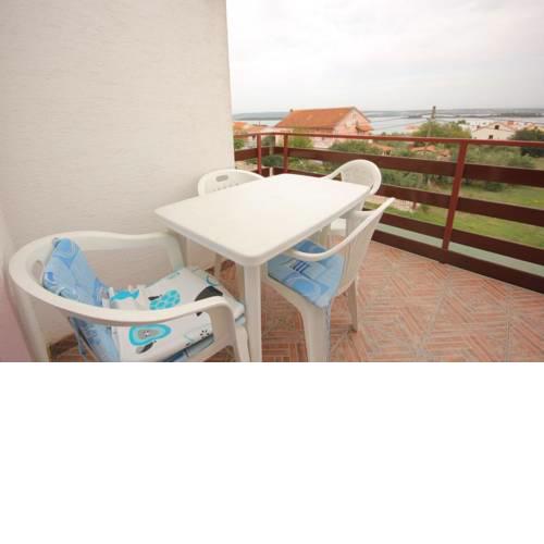 Apartments with a parking space Kraj (Pasman) - 8502