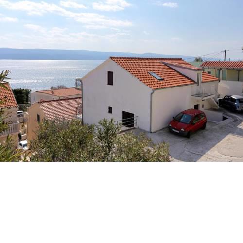 Apartments with a parking space Lokva Rogoznica (Omis) - 10358