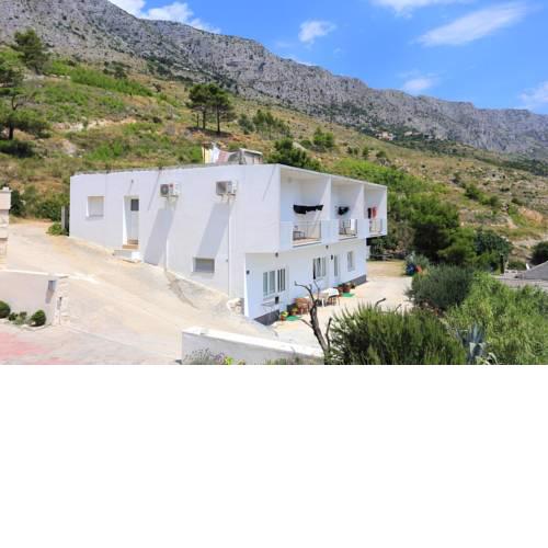 Apartments with a parking space Lokva Rogoznica (Omis) - 17645