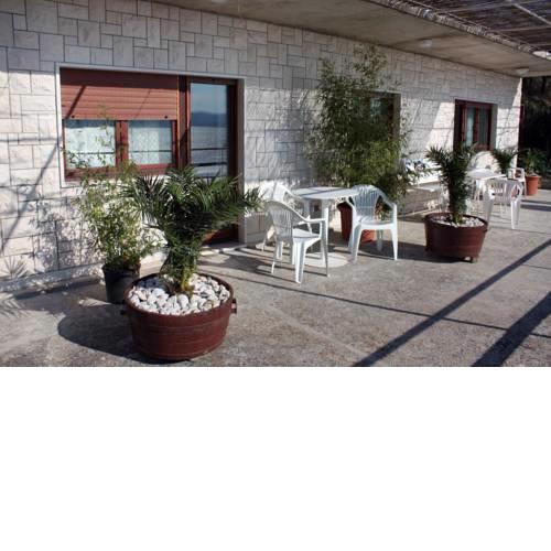 Apartments with a parking space Lokva Rogoznica (Omis) - 4819