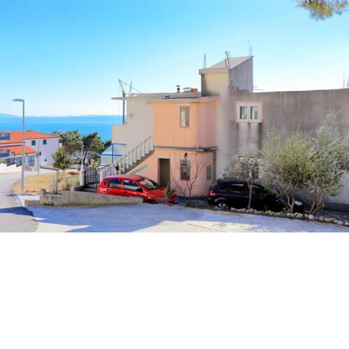 Apartments with a parking space Makarska - 18145