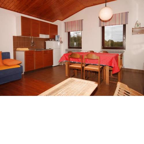 Apartments with a parking space Manjadvorci (Marcana) - 7445
