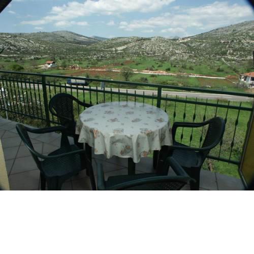 Apartments with a parking space Marina (Trogir) - 2028