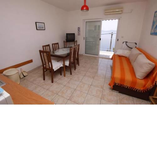 Apartments with a parking space Marusici (Omis) - 1131