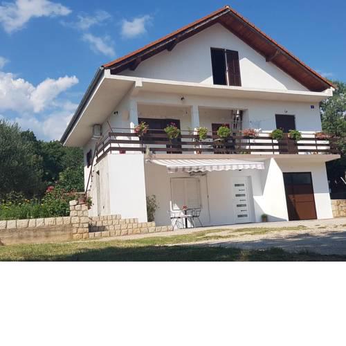 Apartments with a parking space Maslenica (Novigrad) - 15482
